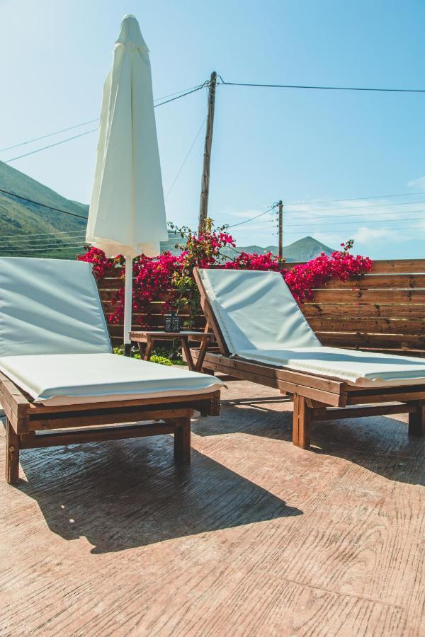 Casa Di Terra Guest House Pigadhákia Eksteriør bilde