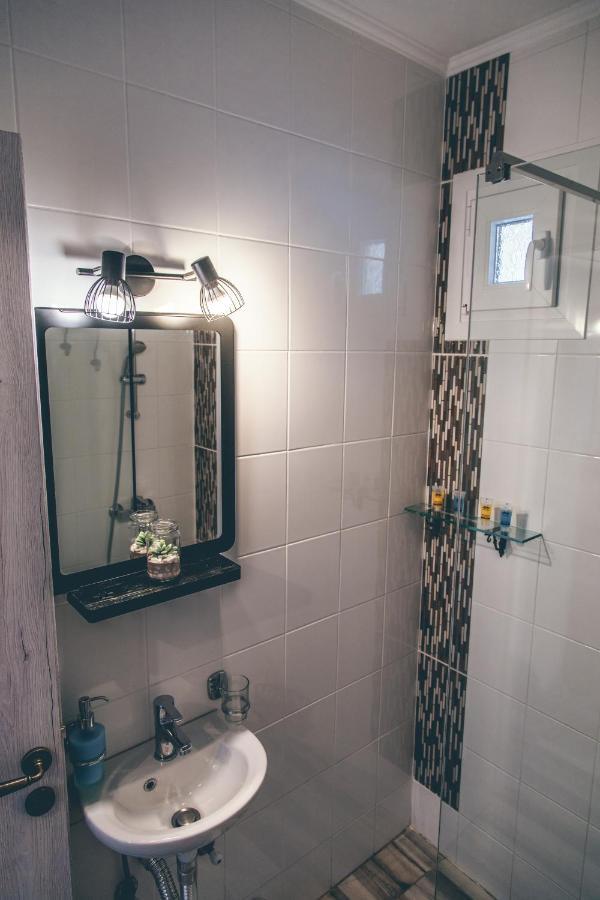 Casa Di Terra Guest House Pigadhákia Eksteriør bilde