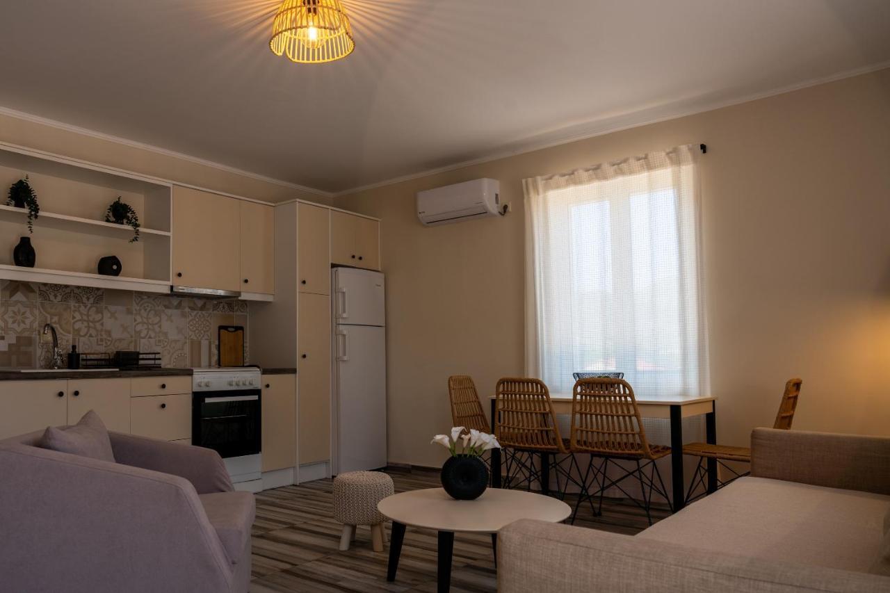 Casa Di Terra Guest House Pigadhákia Eksteriør bilde